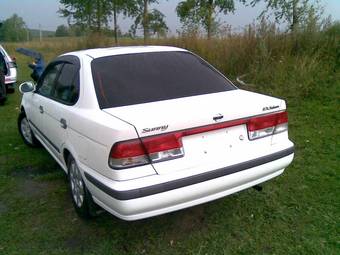 2002 Nissan Sunny Pictures