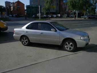 2002 Nissan Sunny Images