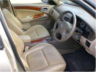 2002 Nissan Sunny Photos