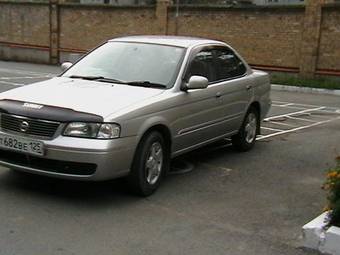 2002 Nissan Sunny Pictures