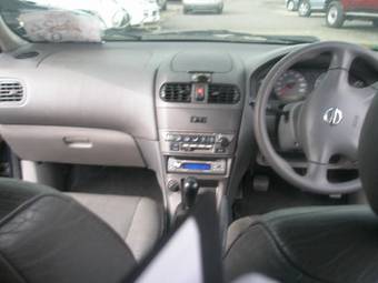 2002 Nissan Sunny Photos