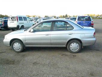 2002 Nissan Sunny Photos