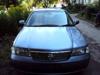 2002 Nissan Sunny Photos