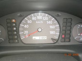 2002 Nissan Sunny Pictures