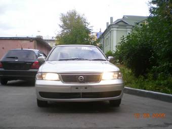 2002 Nissan Sunny Photos