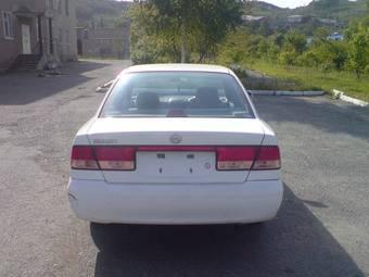 2002 Nissan Sunny Photos