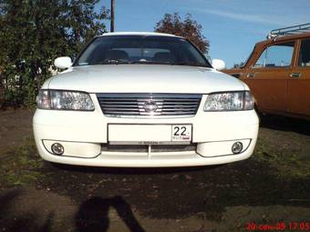 2002 Nissan Sunny Photos