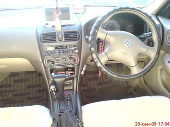 2002 Nissan Sunny Pictures