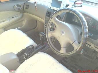 2002 Nissan Sunny Photos