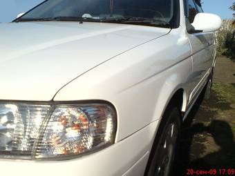 2002 Nissan Sunny Pictures