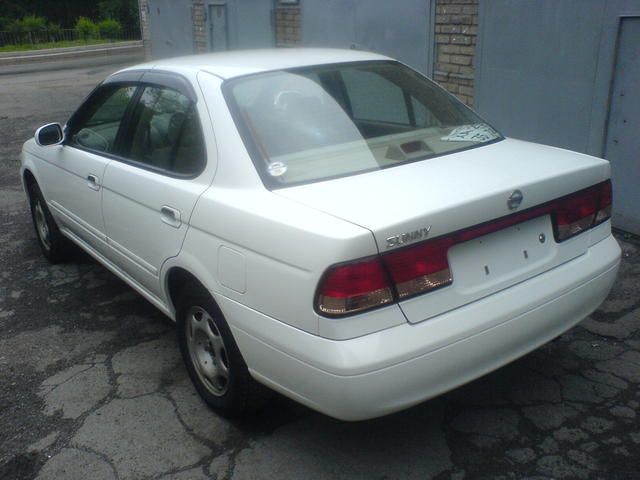 2003 Nissan Sunny