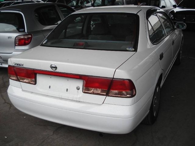 2003 Nissan Sunny