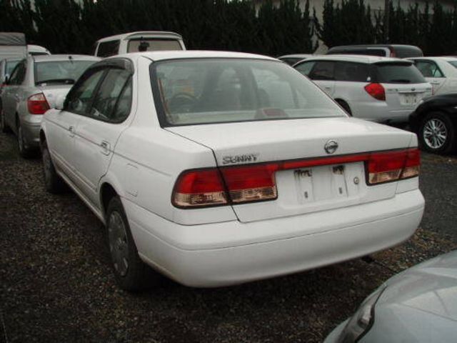 2003 Nissan Sunny