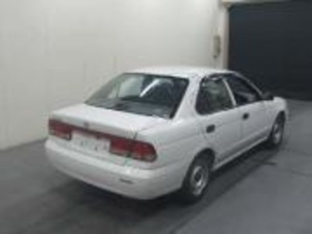 2003 Nissan Sunny