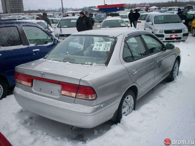 2003 Nissan Sunny