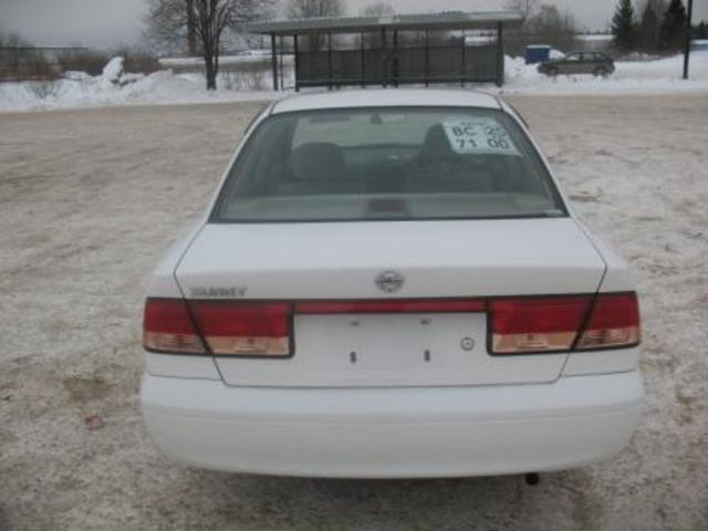 2003 Nissan Sunny