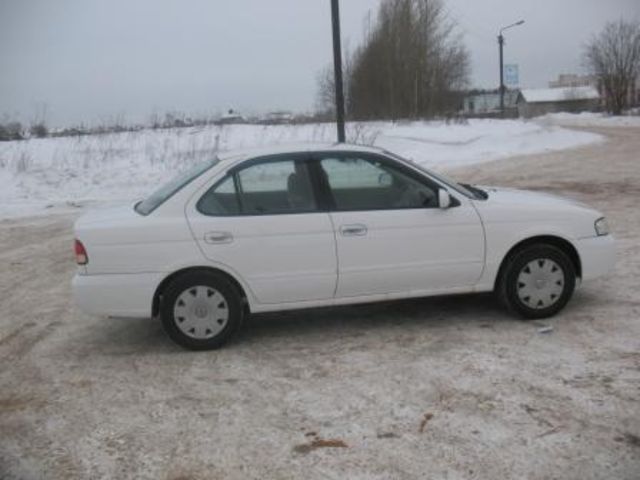 2003 Nissan Sunny