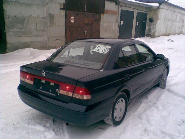 2003 Nissan Sunny