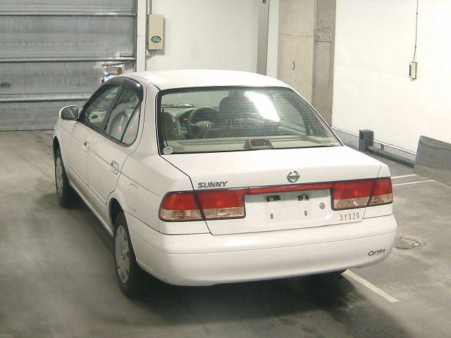 2003 Nissan Sunny