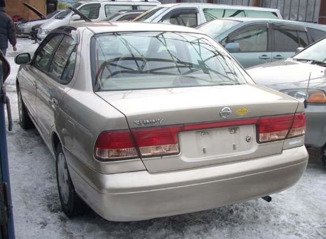 2003 Nissan Sunny