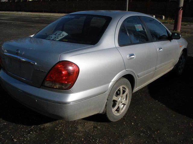 2003 Nissan Sunny