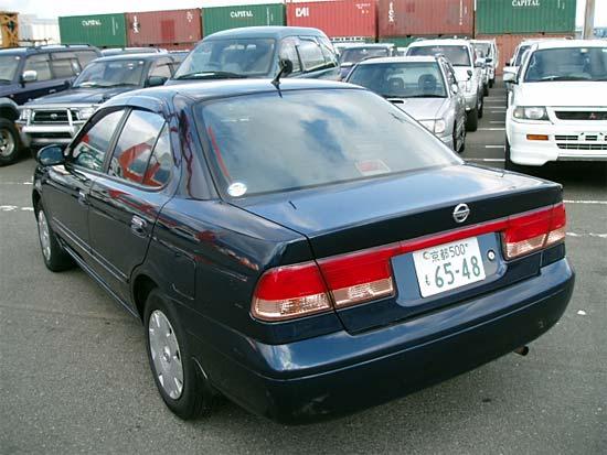 2003 Nissan Sunny Photos