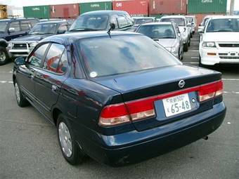 2003 Nissan Sunny Photos