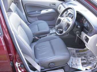 2003 Nissan Sunny Pics