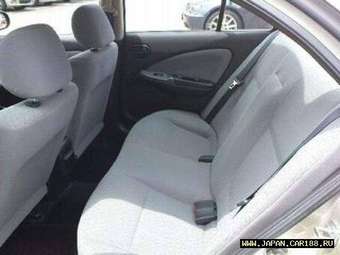 2003 Nissan Sunny Photos
