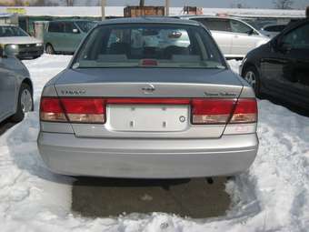 2003 Nissan Sunny Pictures