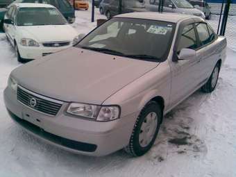 2003 Nissan Sunny Wallpapers