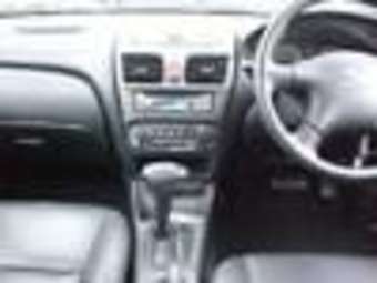 2003 Nissan Sunny Pictures