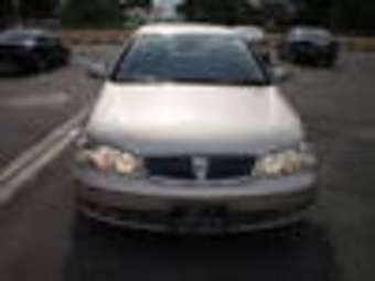 2003 Nissan Sunny Pictures