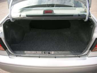 2003 Nissan Sunny Photos