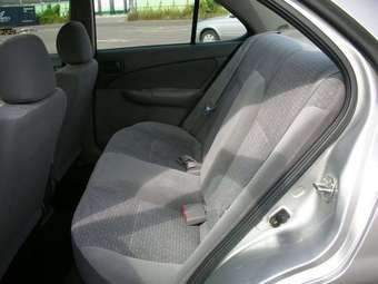 2003 Nissan Sunny Pictures