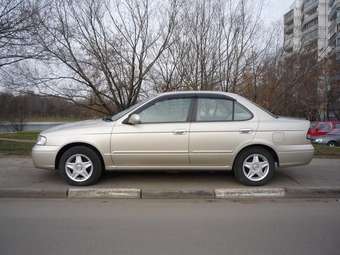 2003 Nissan Sunny Photos