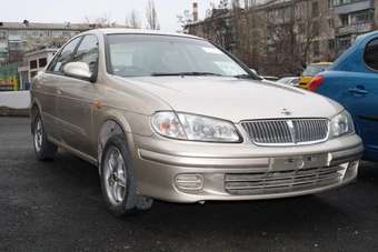 2003 Nissan Sunny Photos