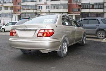 2003 Nissan Sunny Pictures