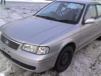 2003 Nissan Sunny Photos