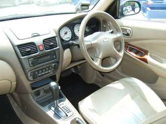 2003 Nissan Sunny Photos