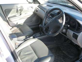 2003 Nissan Sunny Pictures