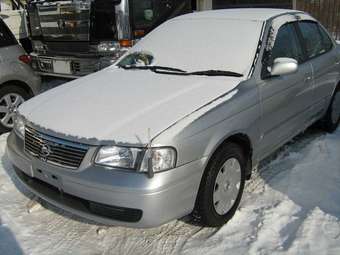 2003 Nissan Sunny Photos