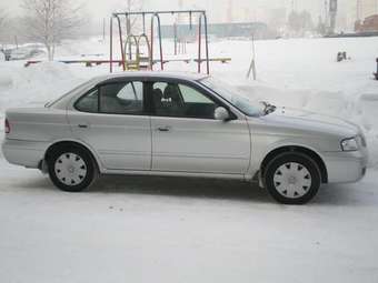 2003 Nissan Sunny Images