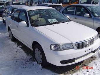 2003 Nissan Sunny Photos
