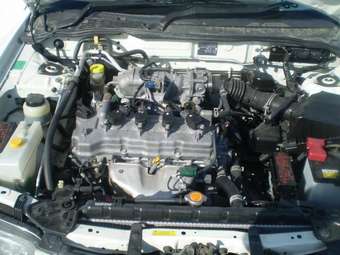 2003 Nissan Sunny Photos