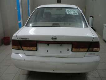 2003 Nissan Sunny Wallpapers