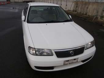 2003 Nissan Sunny Pictures