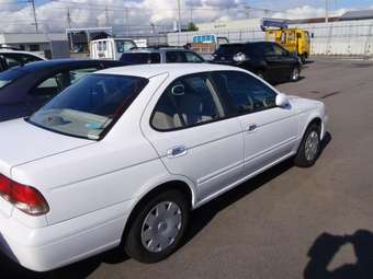 2003 Nissan Sunny Images
