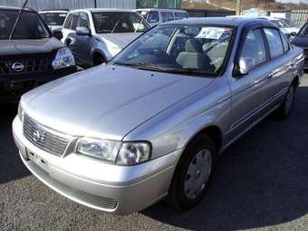 2003 Nissan Sunny Photos