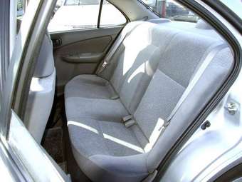 2003 Nissan Sunny Pictures